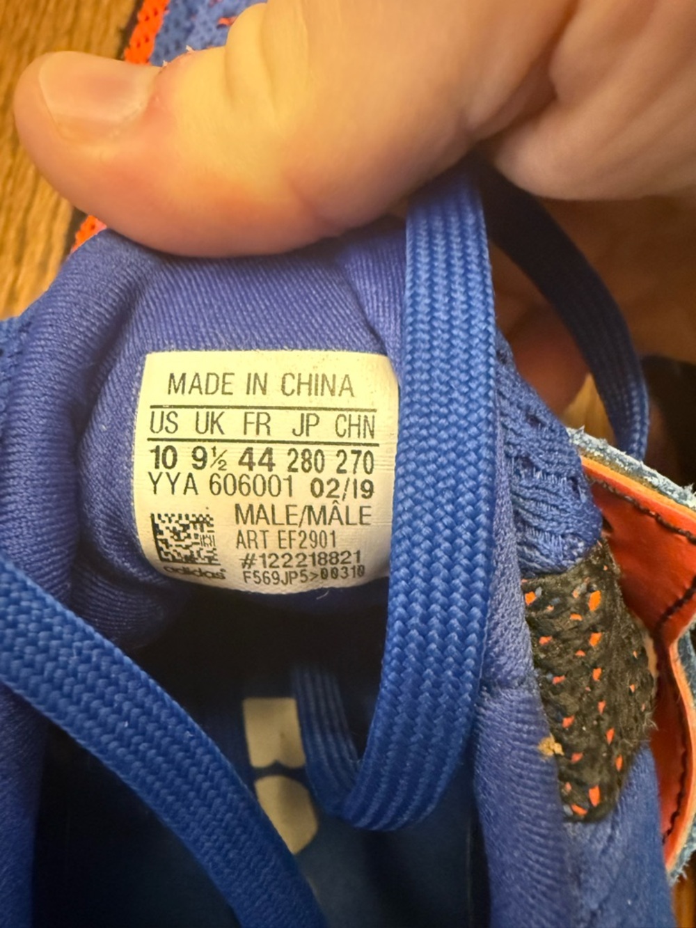 Men’s Adidas UltraBoost - Picture 4 of 4